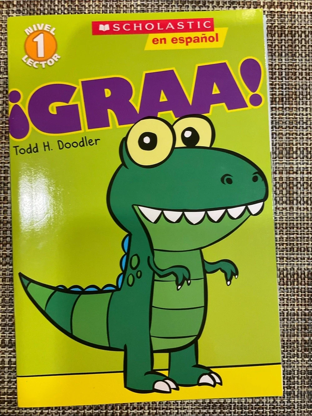 3children,s books in Spanish NWT